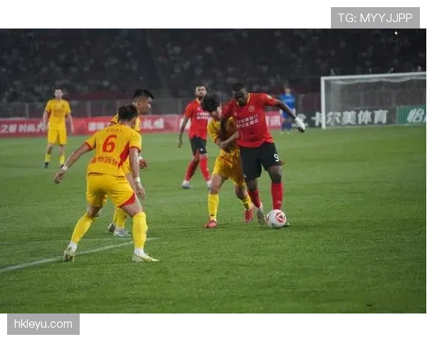 马里主帅战术独树一帜，球队豪取连胜展现强劲势头