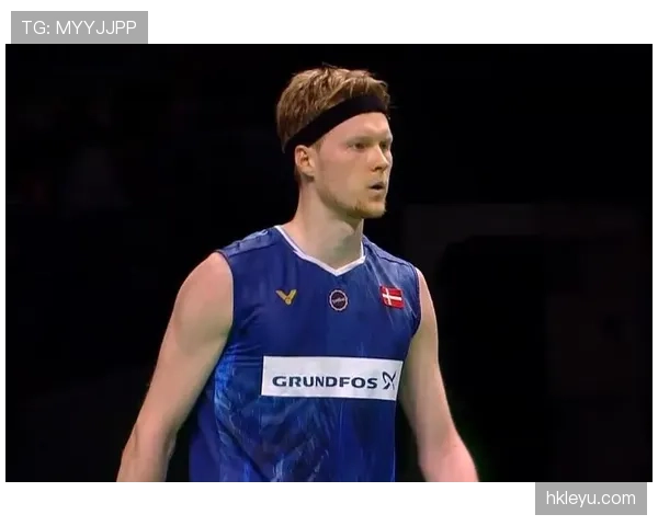 斯蒂芬·卡斯尔突破创造机会效率显著提升拉开第三节比分差距